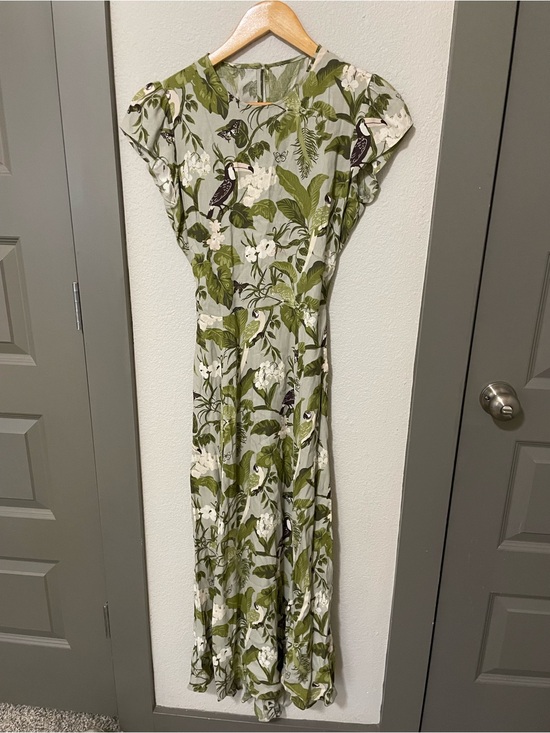 Reformation Dresses & Skirts - Reformation Gavin Midi Dress S Botanical Parrot Green Open Back wedding guest